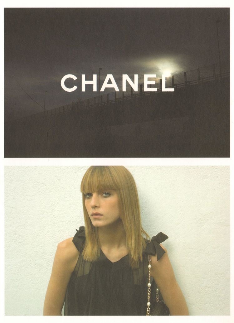 Autumn 2001 Chanel _9