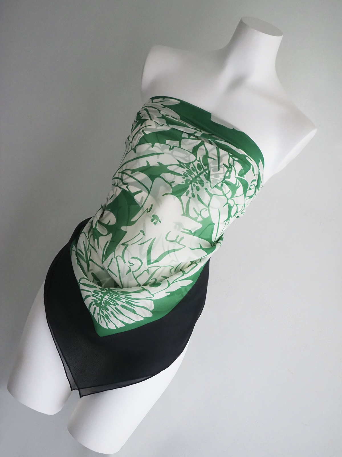 1990s Valentino Garavani_11
