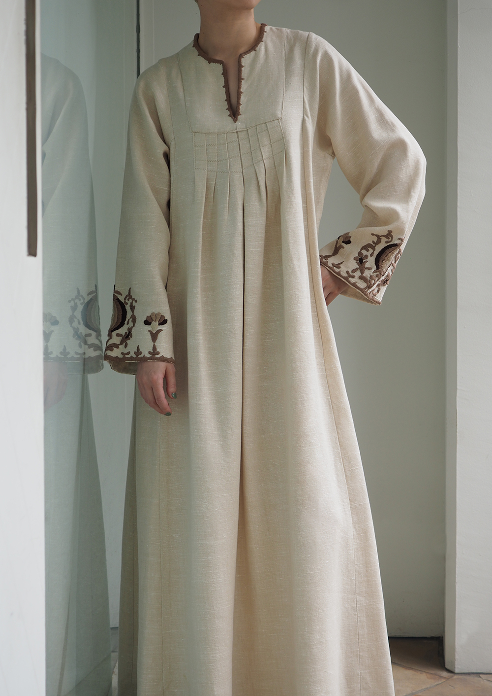1969s Embroidered kaftan dress_5