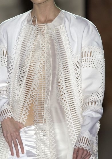 Spring 2004 Gianfranco Ferre_8